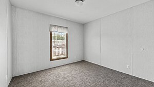 Signature Oaks / Double Pantry L-2563H Bedroom 145572