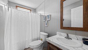 Signature Oaks / Double Pantry L-2563H Bathroom 145584