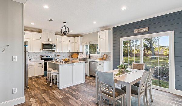 Painted Sheetrock / Blue Ridge H-3583B-PS Kitchen 145612