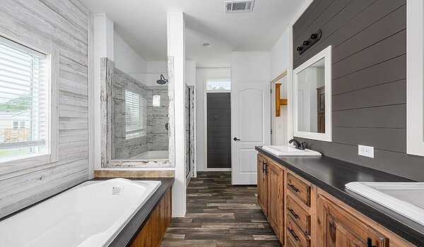 Painted Sheetrock / Rocky Mountain H-3705A-PS Bathroom 145701
