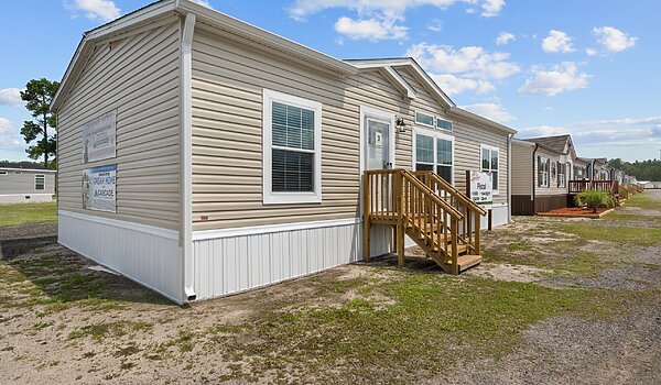 Signature Oaks / Pistol U-2443H Exterior 145714