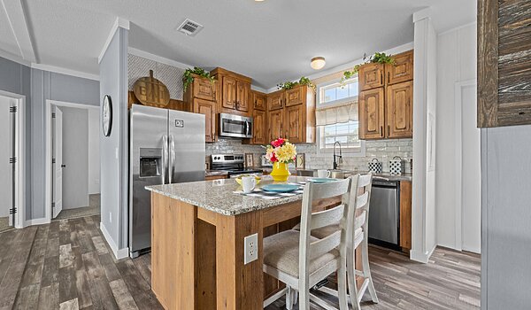 Signature Oaks / Pistol U-2443H Kitchen 145717