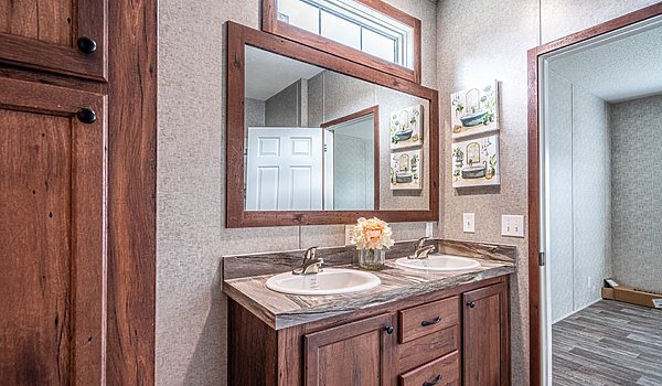 Signature Oaks / The Pistol U-2443H Bathroom 60744