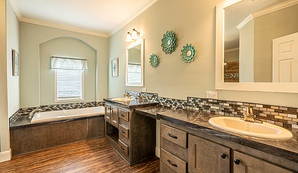 Plantation Series / The Saddlebrook P-7684B Bathroom 60986