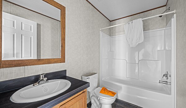 Classic Oak / Assassin Bathroom 145888