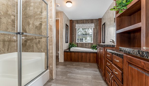 Signature Oaks / Horizon Bathroom 66873