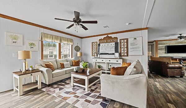 Classic Oak / Mayberry Interior 145886
