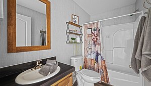 Classic Oak / Mayberry Bathroom 145905