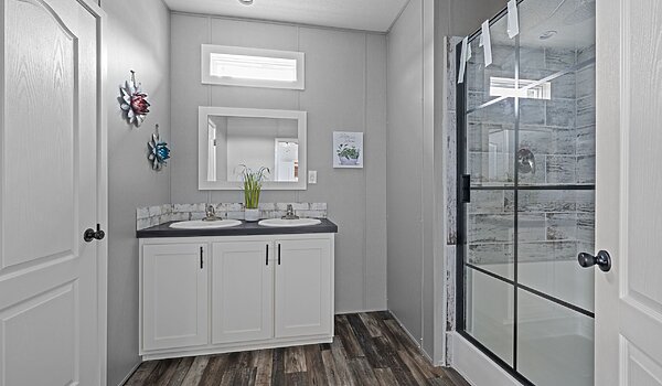 Signature Oaks / Naples M-5763O Bathroom 145929