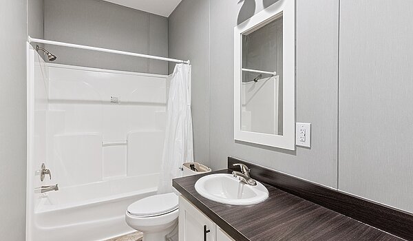 Signature Oaks / Raptor L-3524F Bathroom 145937
