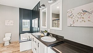 Signature Oaks / Raptor L-3524F Bathroom 145943