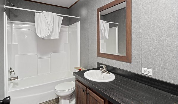 Signature Oaks / Raptor L-3524F Bathroom 66973