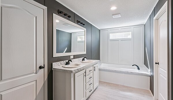 DD Extreme / High Country Bathroom 146466