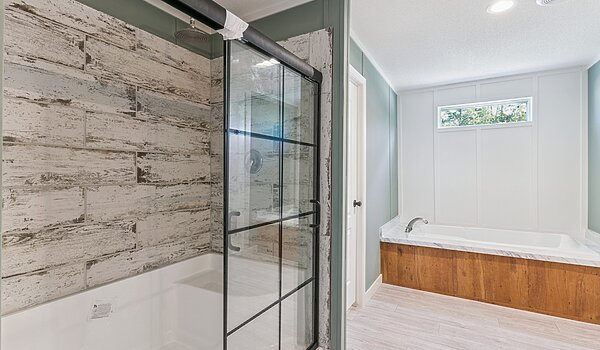 DD Extreme / Laramie Bathroom 146436
