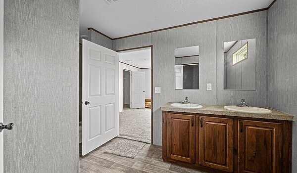 Runner Series / Messi Bathroom 146819