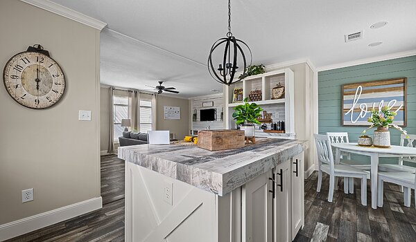 Deluxe Drywall / Miguel Kitchen 146528