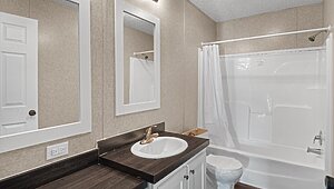 Signature Oaks / Powerstroke Bathroom 146842