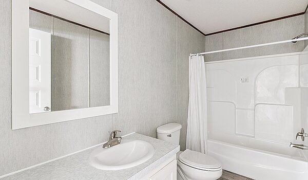 Suwannee Valley / Sandy Point Bathroom 146941