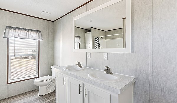 Suwannee Valley / Sandy Point Bathroom 146947