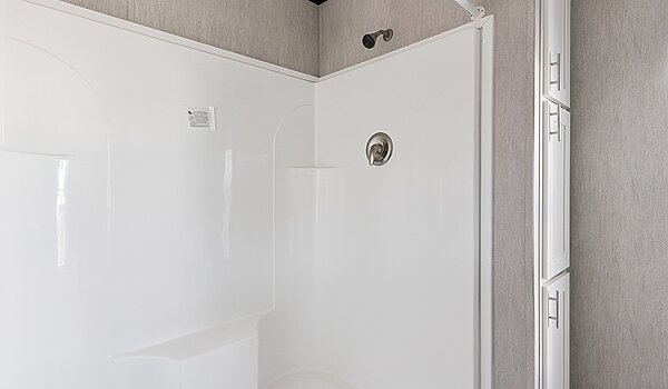 Suwannee Valley / Sandy Point Bathroom 146959