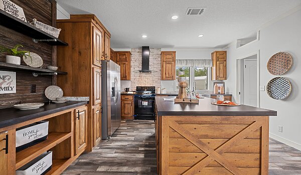 Classic Oak / Shelby Kitchen 146856