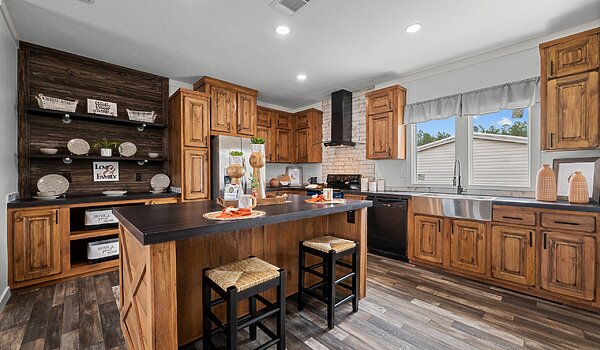 Classic Oak / Shelby Kitchen 146862