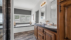 Classic Oak / Shelby Bathroom 146924