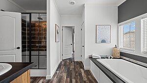 Classic Oak / Shelby Bathroom 146931