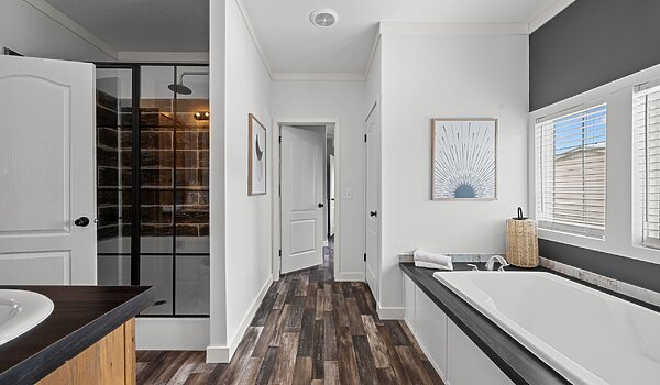 Classic Oak / Shelby Bathroom 146931