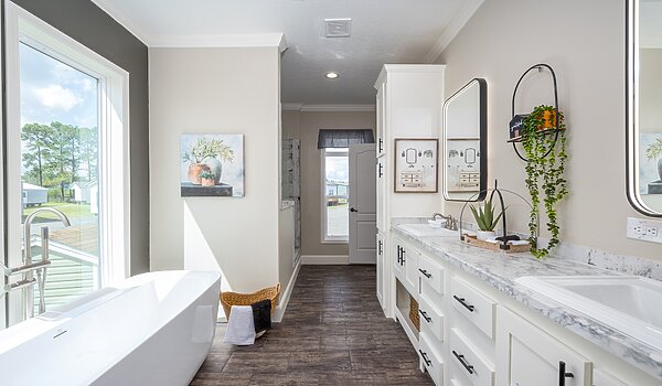 Plantation Series / Whitney Bathroom 146981