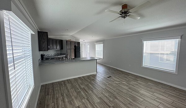 Solitaire Singlewide / 16763A Interior 134260