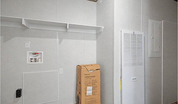 Solitaire Doublewide / Opal Ridge 28564A Utility 132135