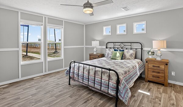 Hidden Shores / 32563A Interior 130338