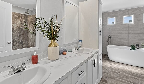 Hidden Shores / 32563A Interior 130344