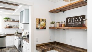 American Farm House / The Lulabelle Kitchen 29100