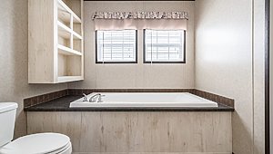 Admiral / The Tyra Bathroom 48004