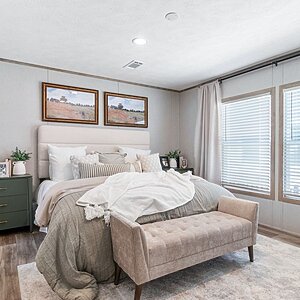 Solution / The Real Deal SLC28483A Interior 127537