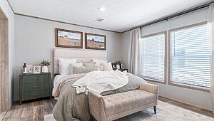Solution / The Real Deal SLC28483A Interior 127537