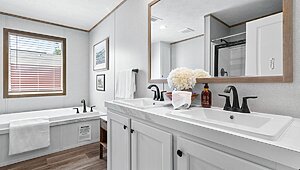 Solution / The Real Deal SLC28483A Interior 127538