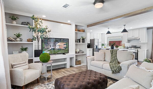 Solution / The Real Deal SLC28483A Interior 127528