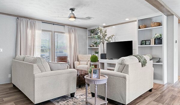 Solution / The Real Deal SLC28483A Interior 127529
