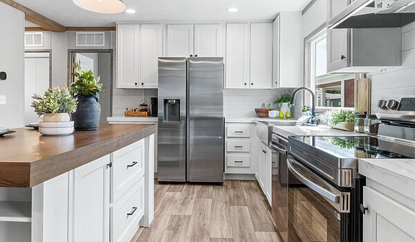Solution / The Real Deal SLC28483A Interior 127532