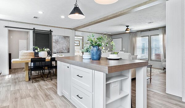 Solution / The Real Deal SLC28483A Interior 127535