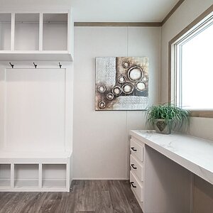 Solution / The Pt 78 SLT28563D Interior 127553