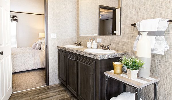 Solution / The Sundowner Bathroom 42038