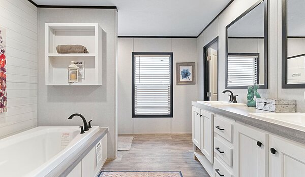 Solution / Hercules SLT32764A Interior 127666