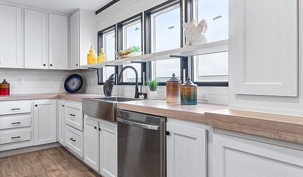 Solution / Hercules SLT32764A Interior 127659