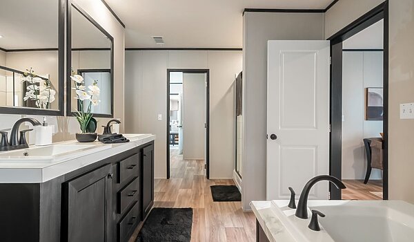 Clayton / The Anniversary 2.1 CLB28563CH Interior 127565