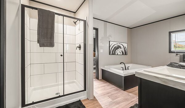 Clayton / The Anniversary 2.1 CLB28563CH Interior 127566