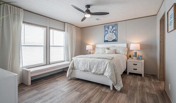 Clayton / El Sueno Breeze CLB28724CH Interior 127623